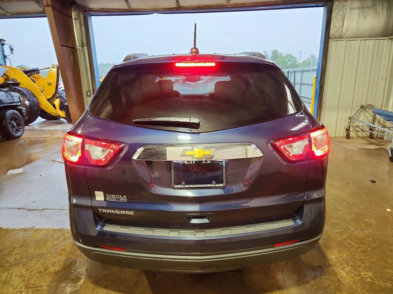 2017 Chevrolet Traverse Ls - Image 6