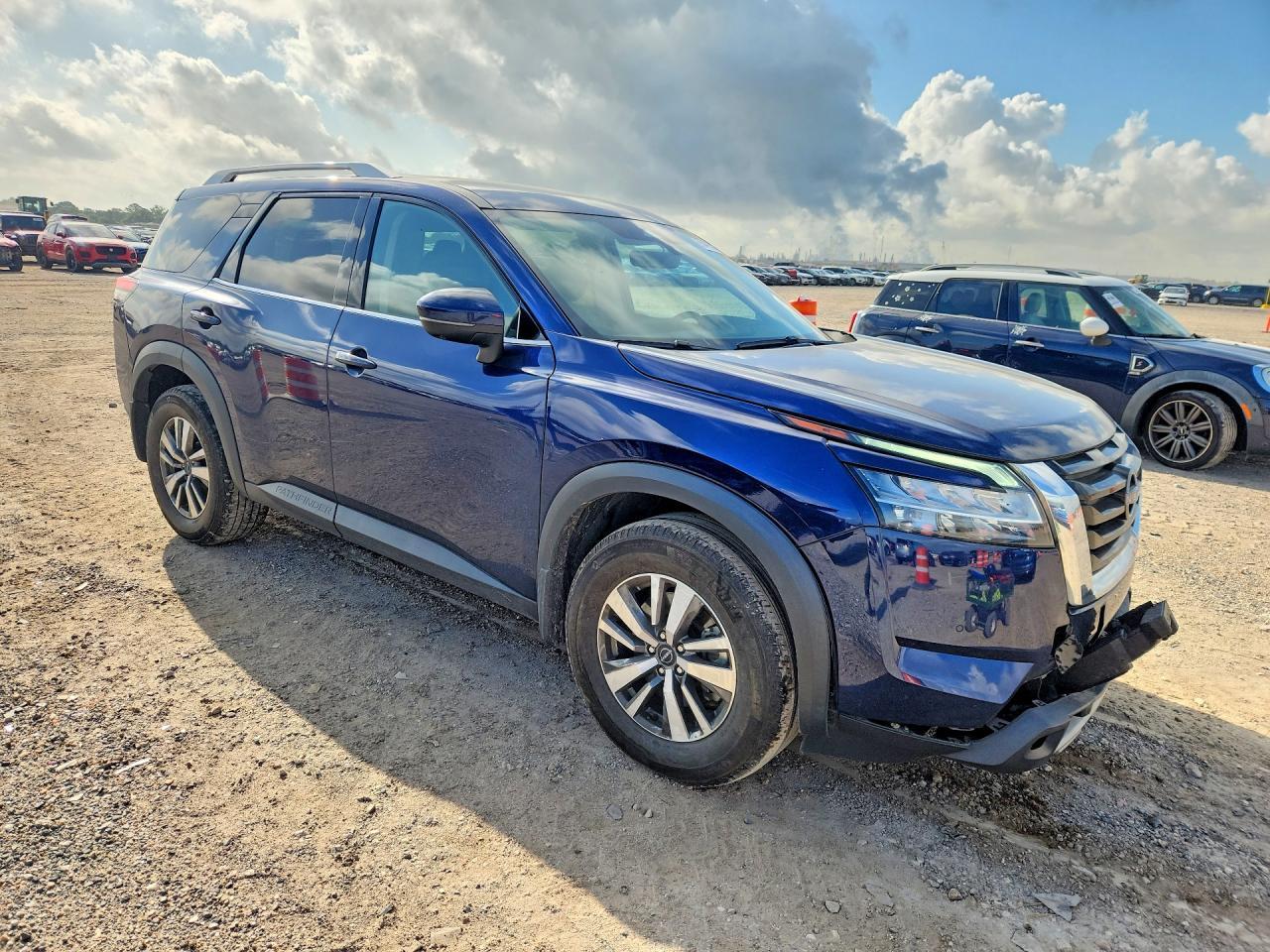 2024 Nissan Pathfinder Sl - Image 4