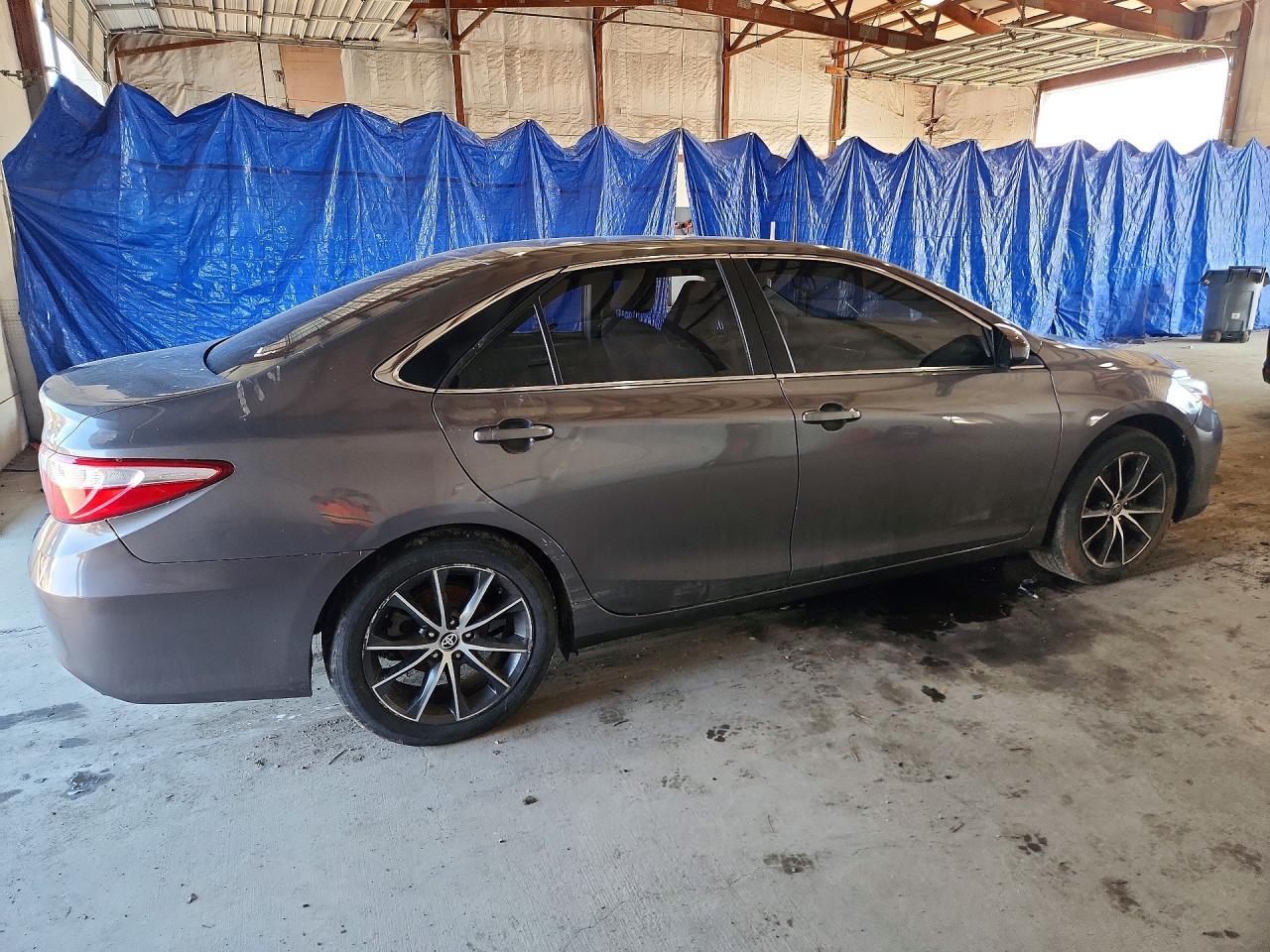 2015 Toyota Camry Le - Image 3