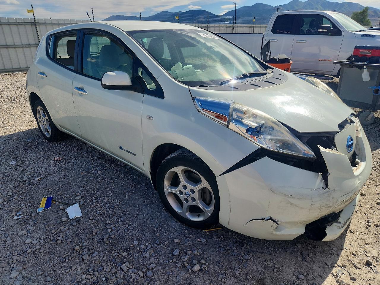 2012 Nissan Leaf Sv - Image 4