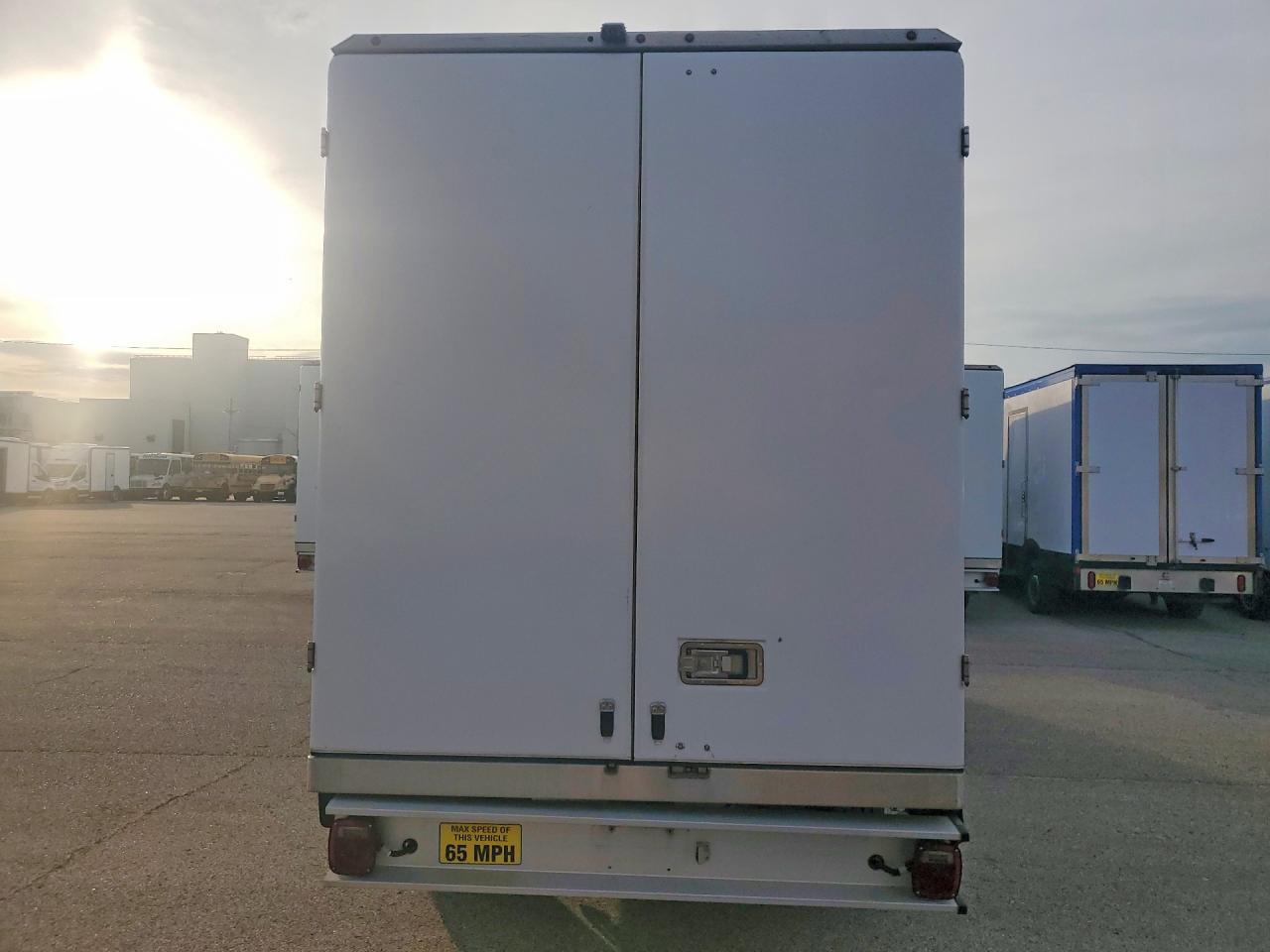 2022 Ford Transit Delivery Truck - Фото 6