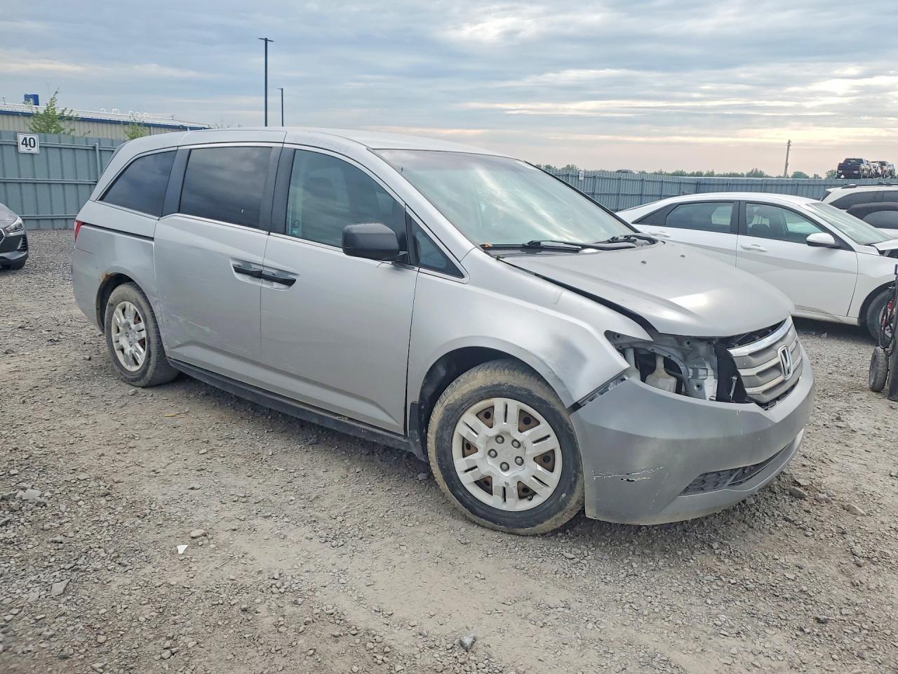 2011 Honda Odyssey Lx - Image 4