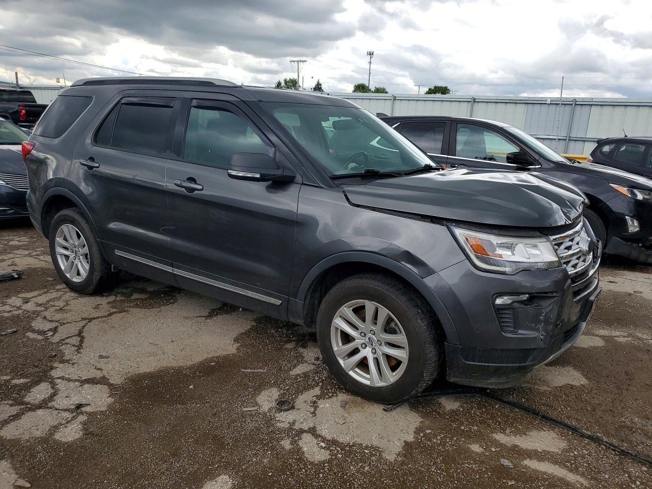 2019 Ford Explorer Xlt - Фото 4