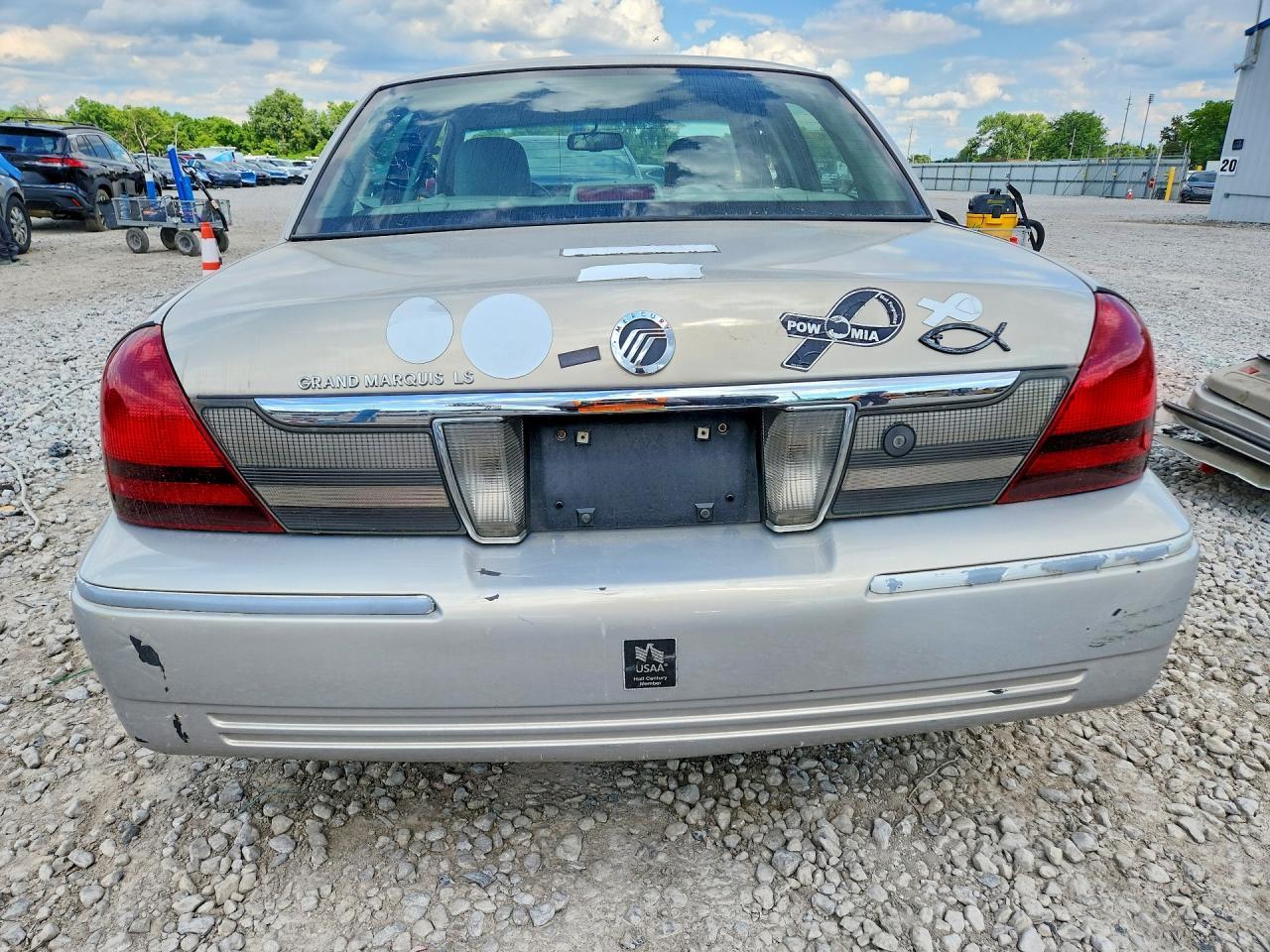 2010 Mercury Grand Marquis Ls - Image 6