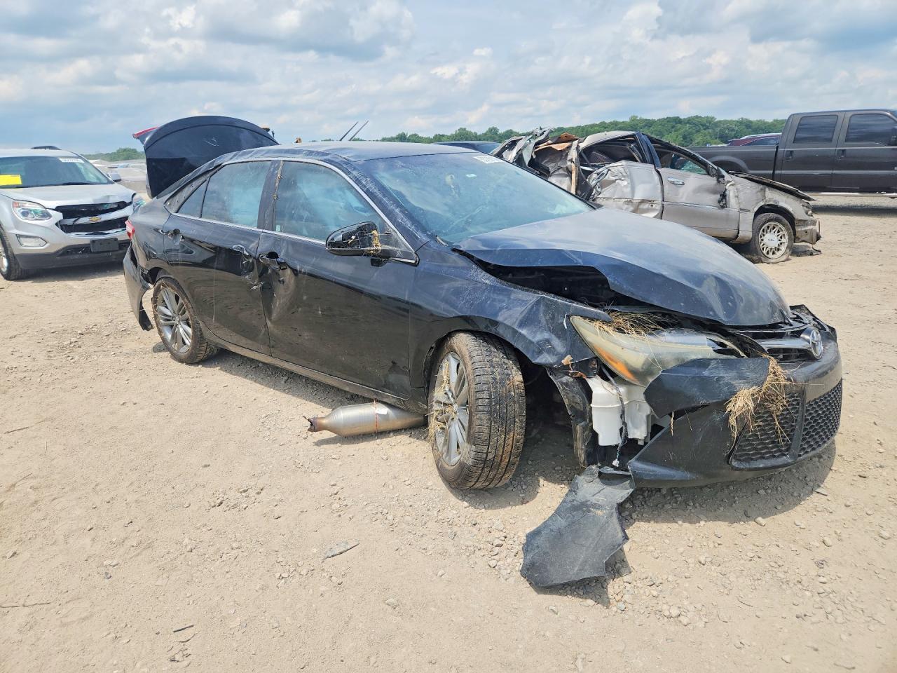 2016 Toyota Camry Se - Фото 4