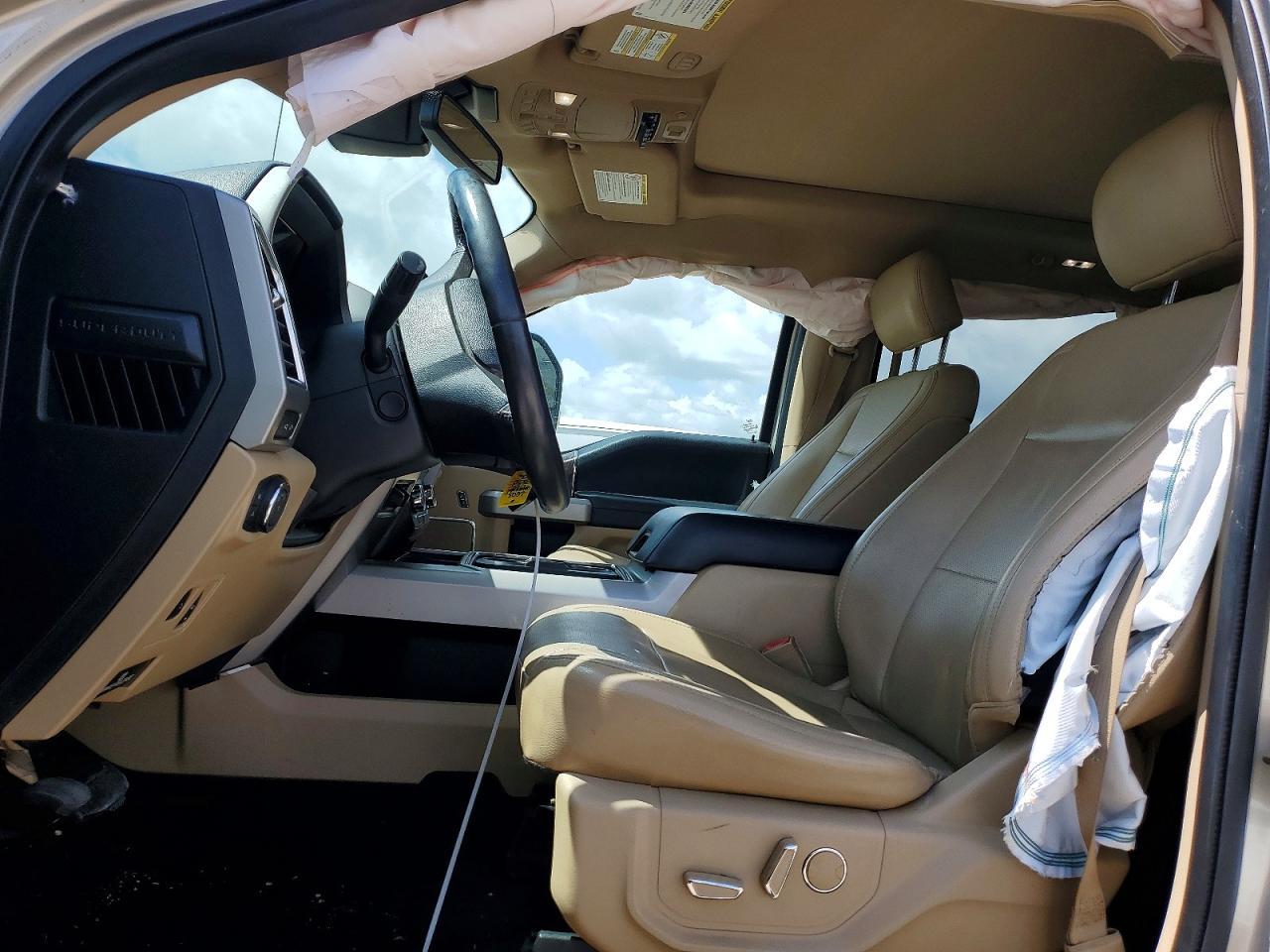 2018 Ford F350 Super Duty - Image 7