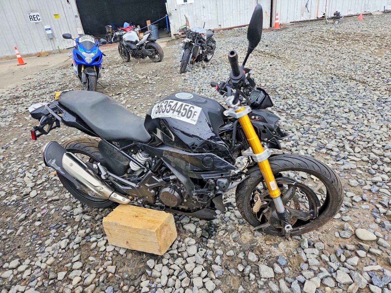 2023 BMW G310 R