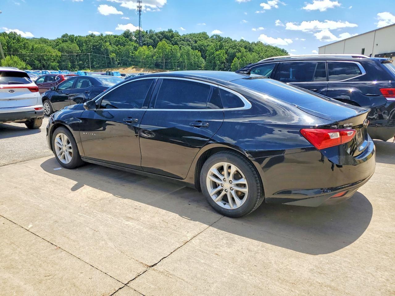 2017 Chevrolet Malibu Hybrid - Фото 2