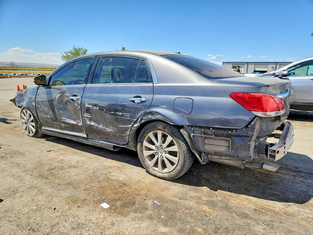 2012 Toyota Avalon Limited - Фото 2