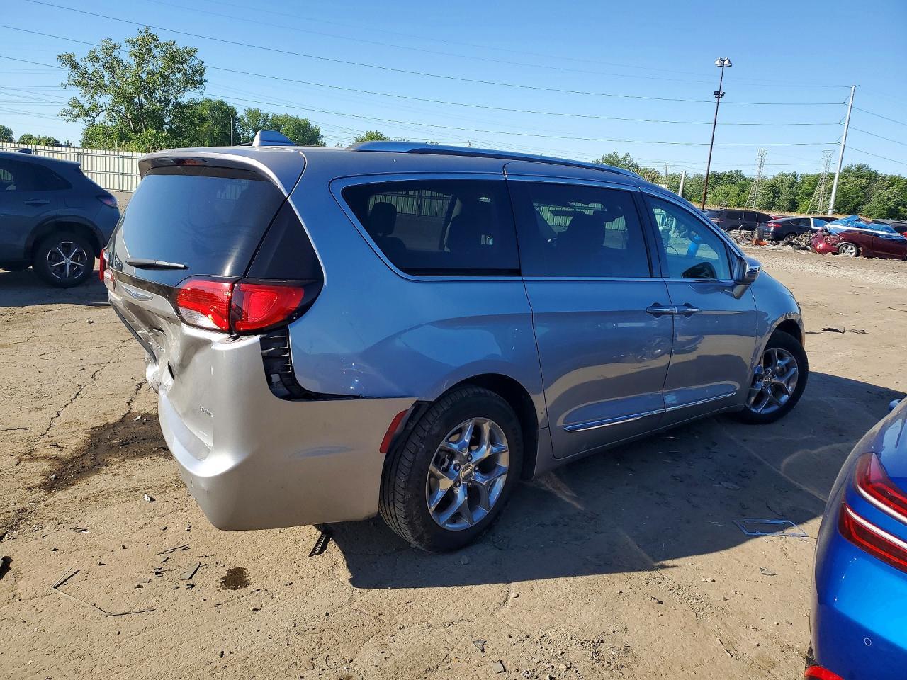 2018 Chrysler Pacifica Limited - Фото 3