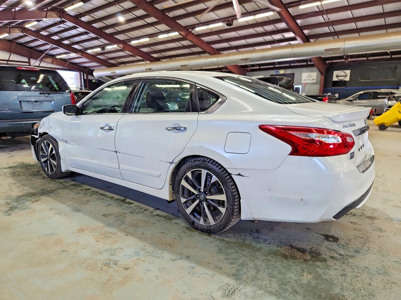 2016 Nissan Altima 2.5 Sr - Фото 2