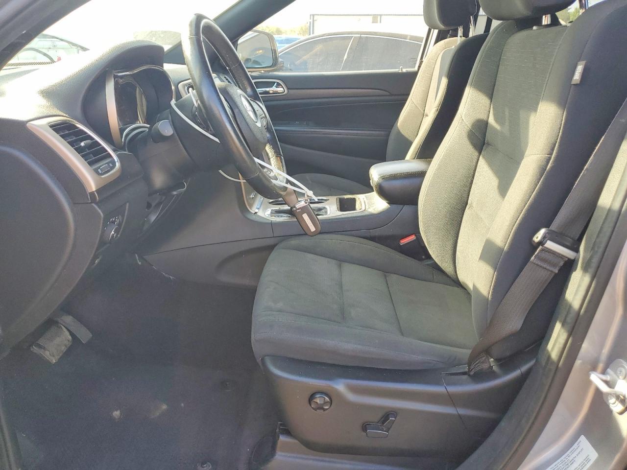 2016 Jeep Grand Cherokee Laredo - Image 7