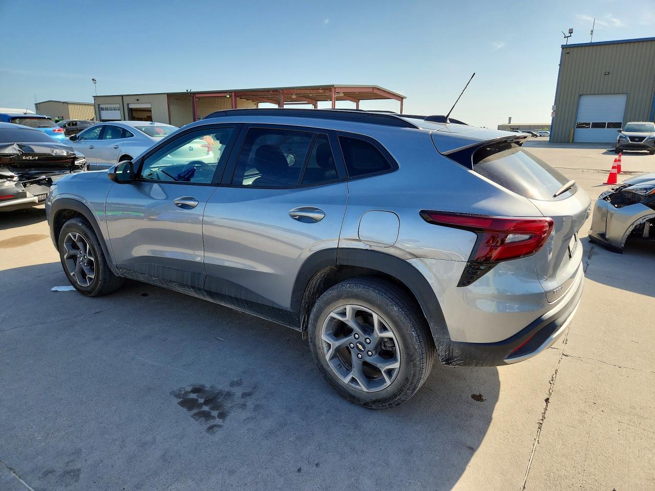 2025 Chevrolet Trax 1Lt - Image 2
