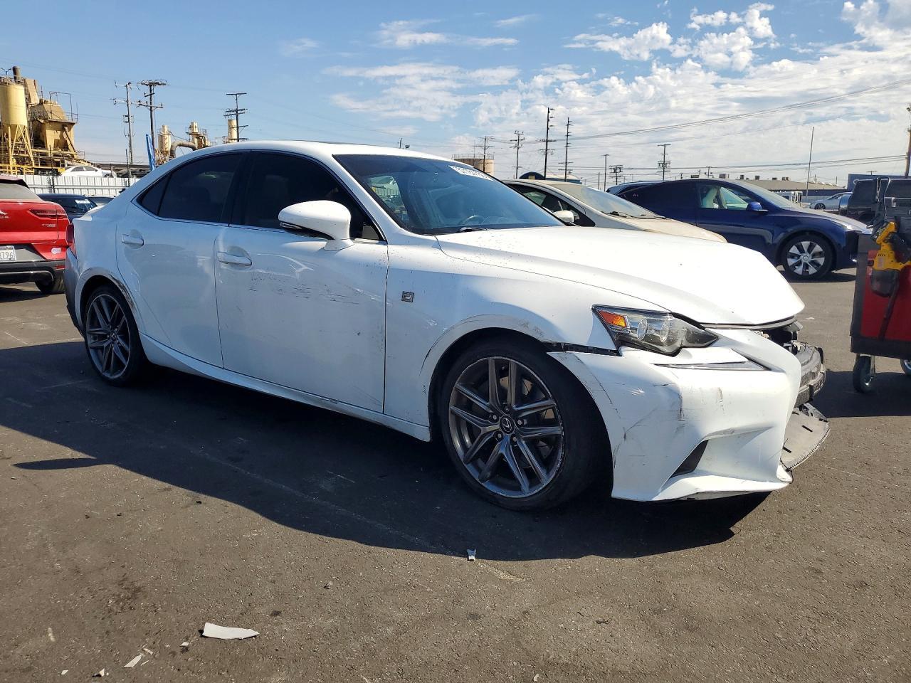 2016 Lexus Is 200T - Image 4