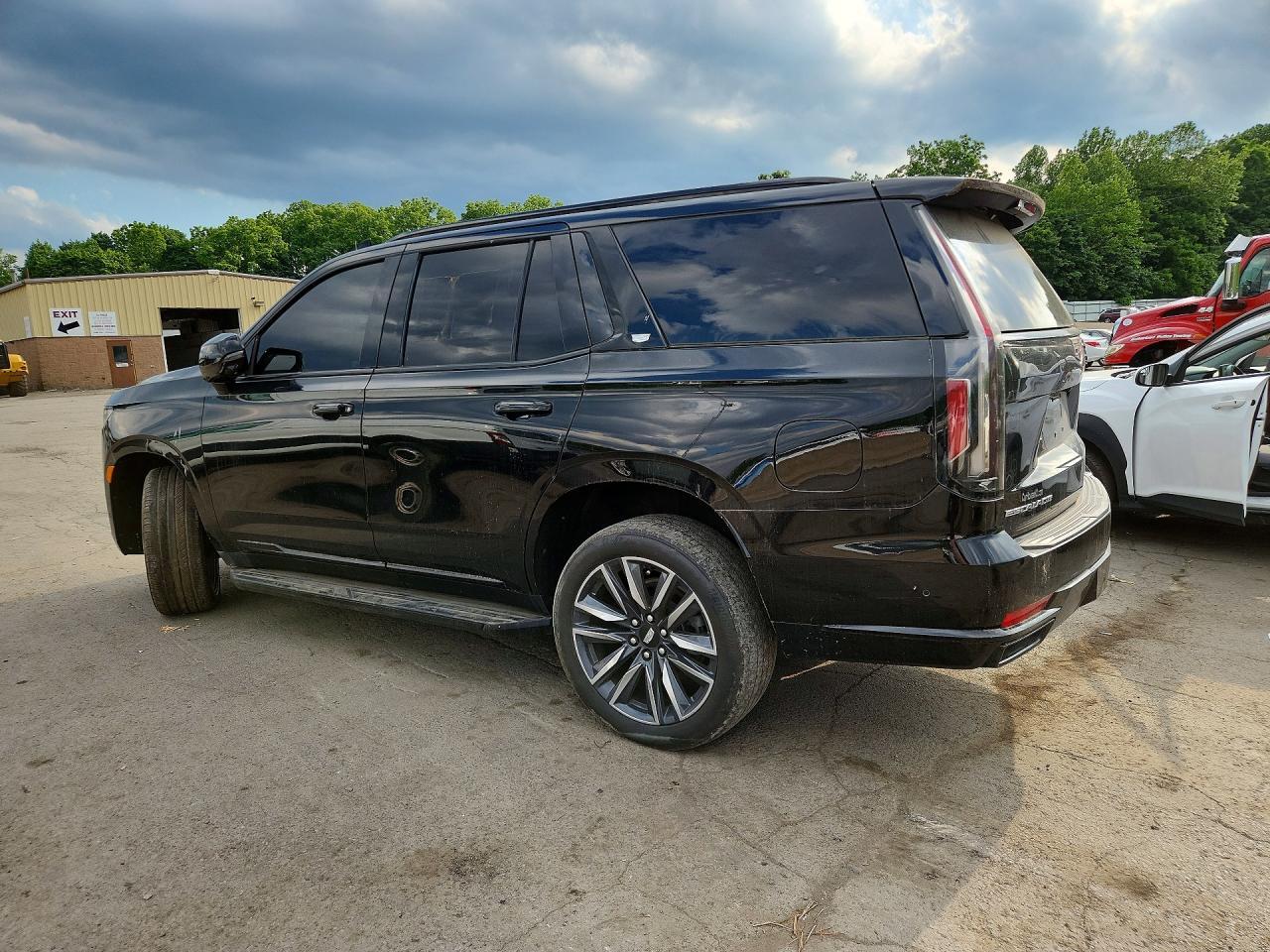 2023 Cadillac Escalade Sport - Фото 2