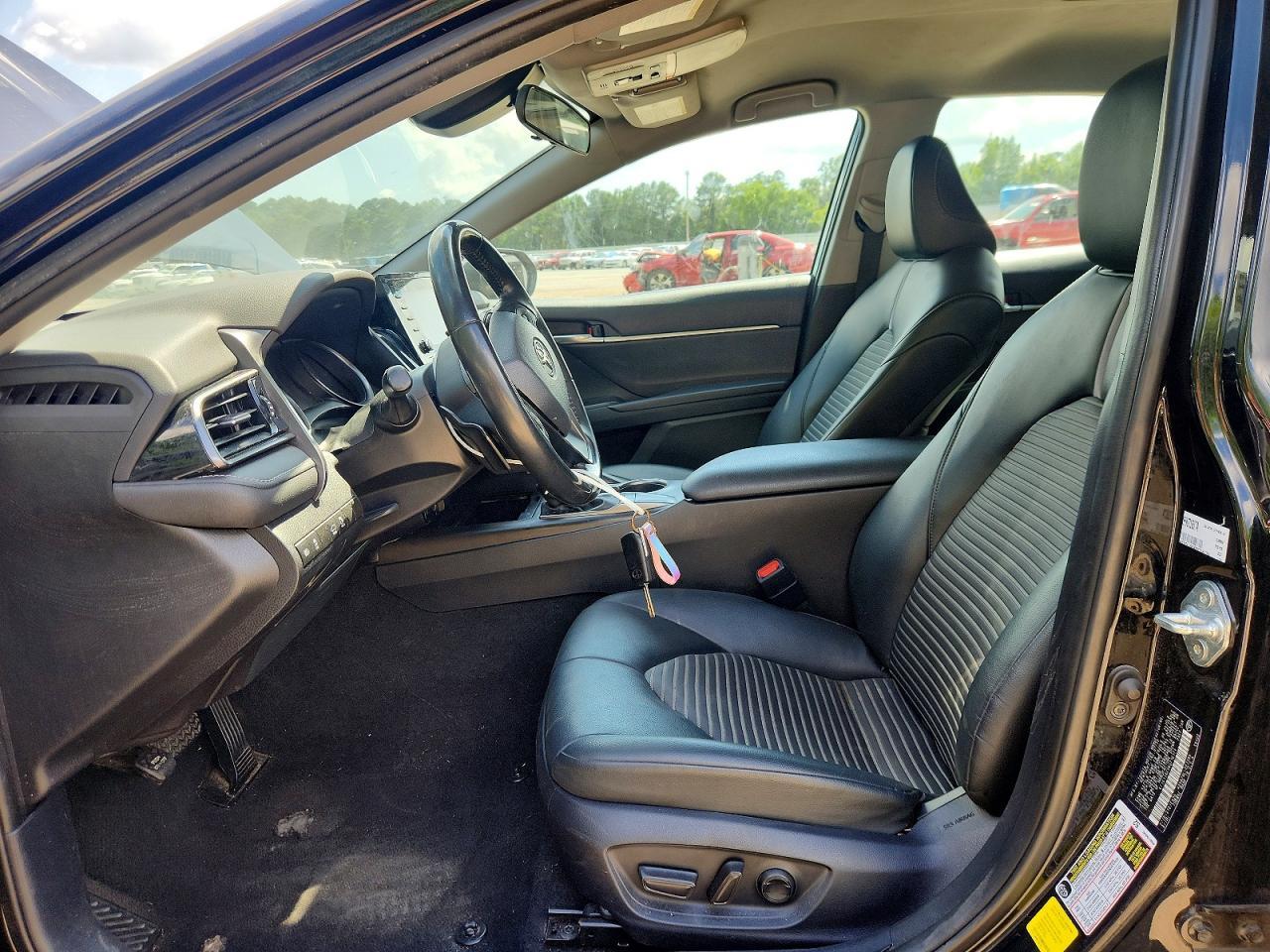 2022 Toyota Camry Se - Фото 7