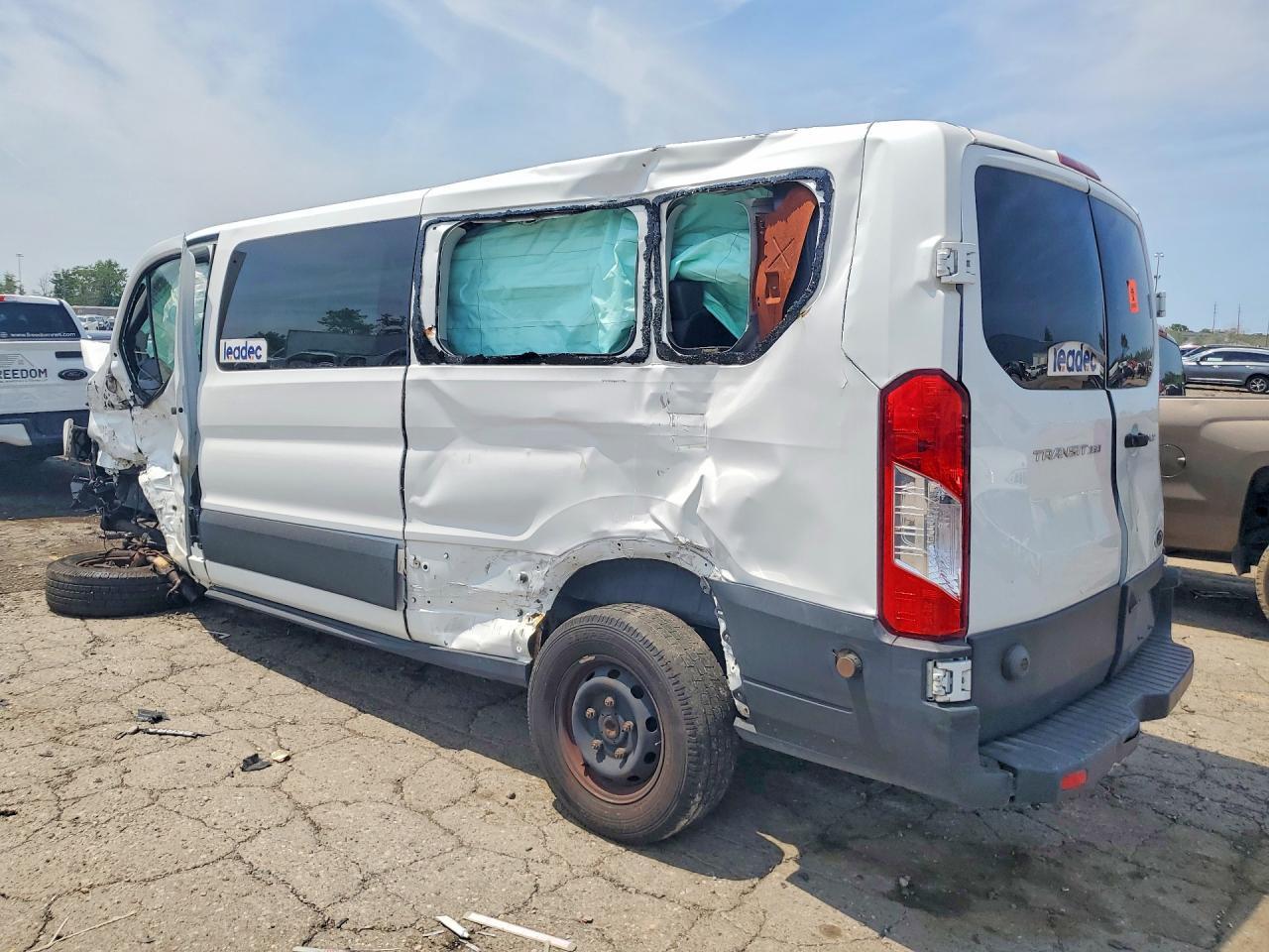 2019 Ford Trans 350 - Image 2