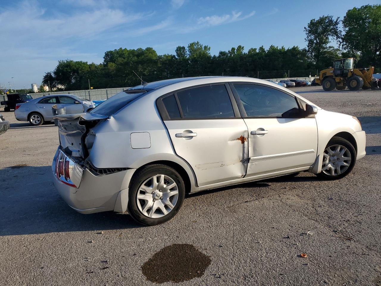 2010 Nissan Sentra 2.0 - Фото 3