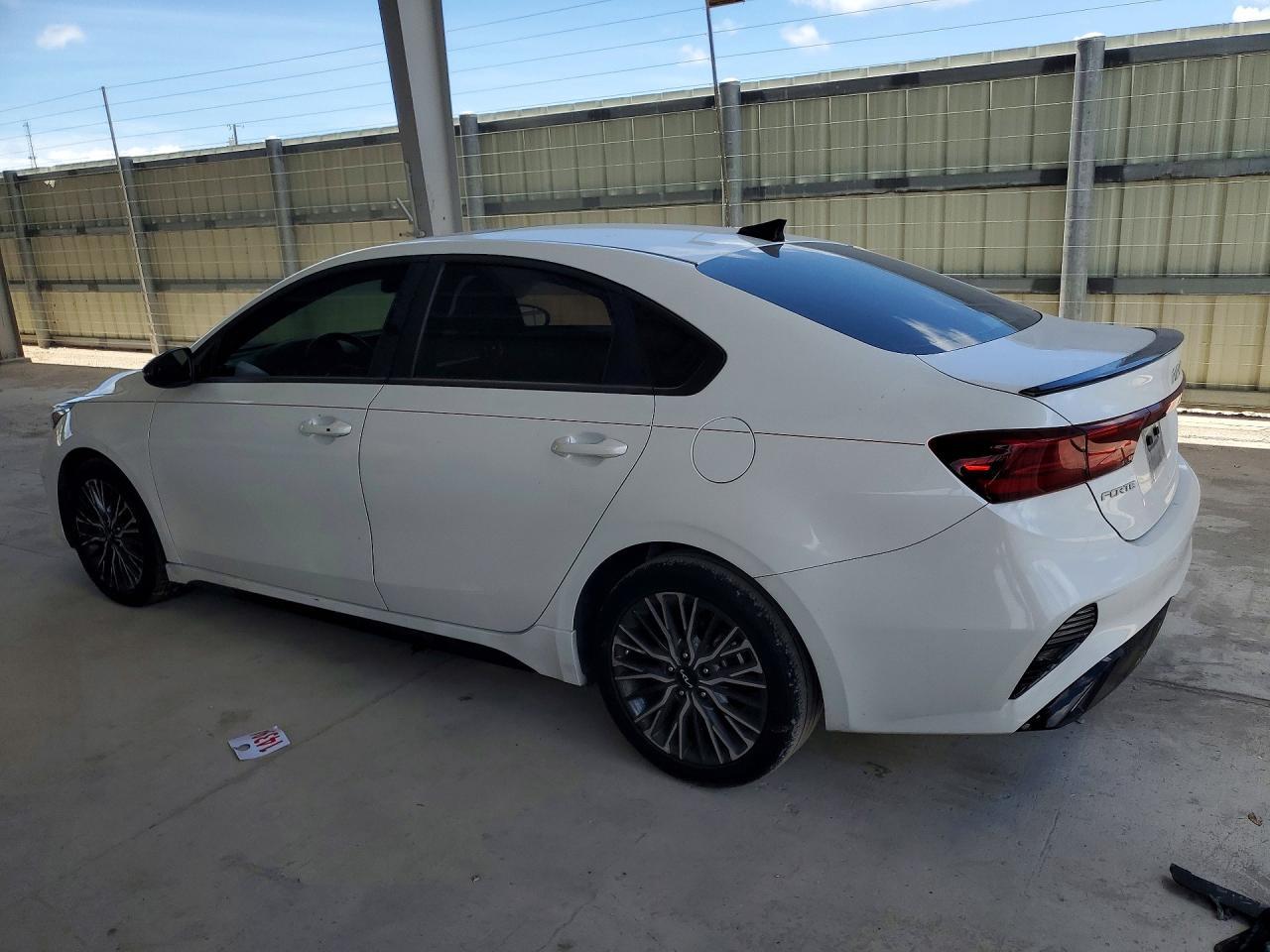 2024 Kia Forte Gt Line - Фото 2