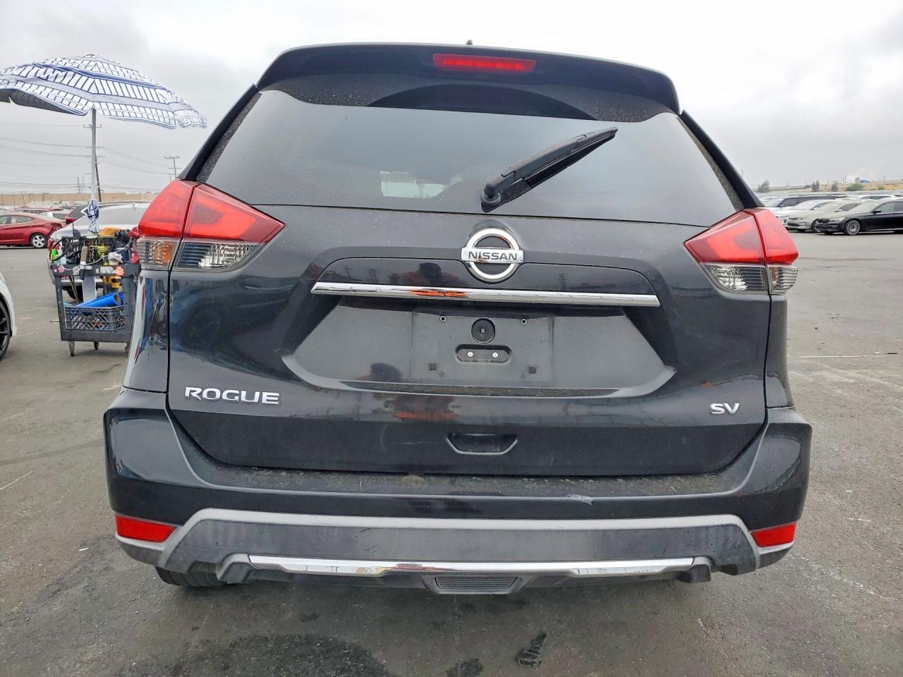 2017 Nissan Rogue Sv - Image 6