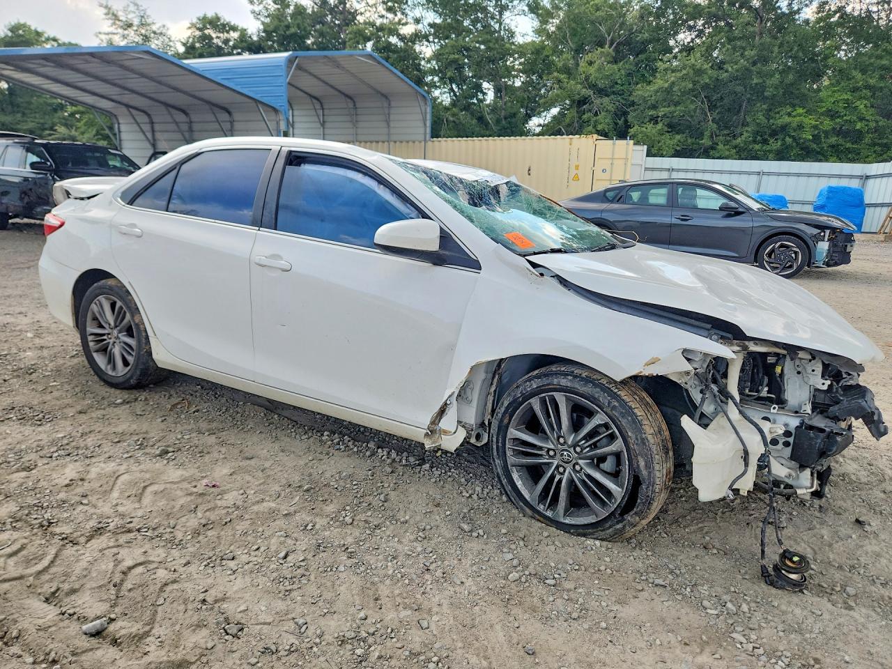 2016 Toyota Camry Se - Image 4