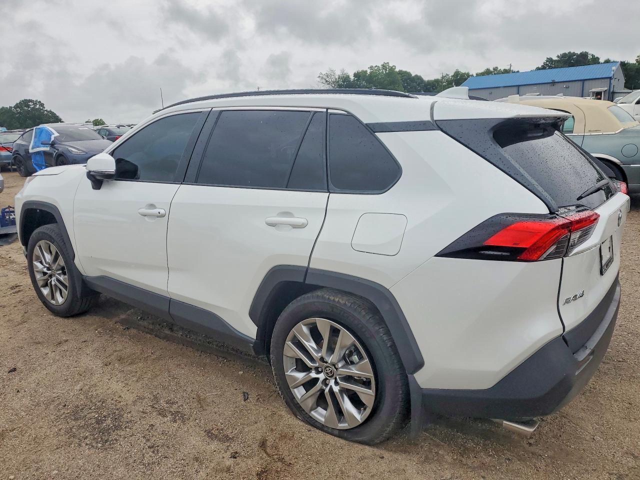 2024 Toyota Rav4 Xle Premium - Фото 2