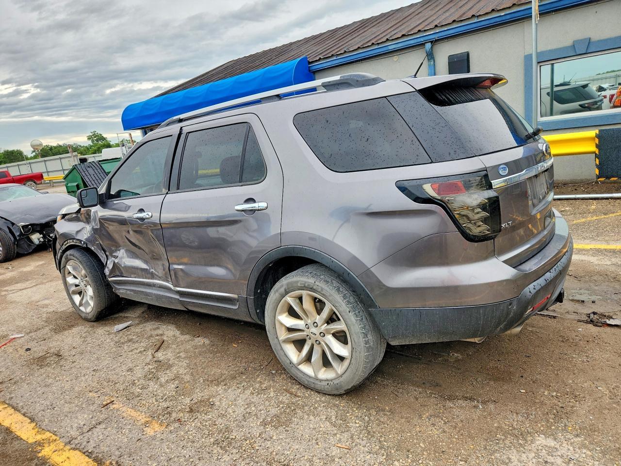 2013 Ford Explorer Xlt - Image 2