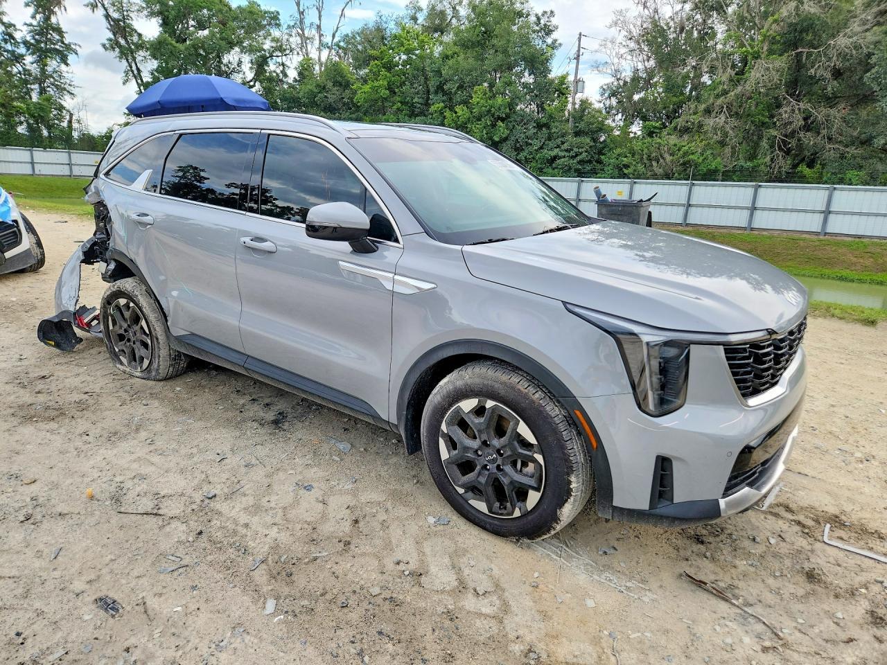 2025 Kia Sorento S - Image 4