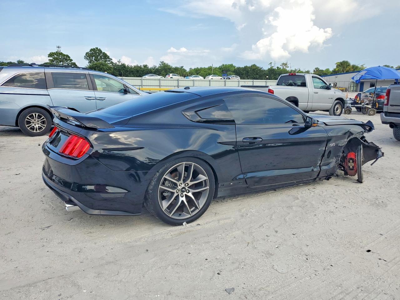 2016 Ford Mustang Gt - Фото 3