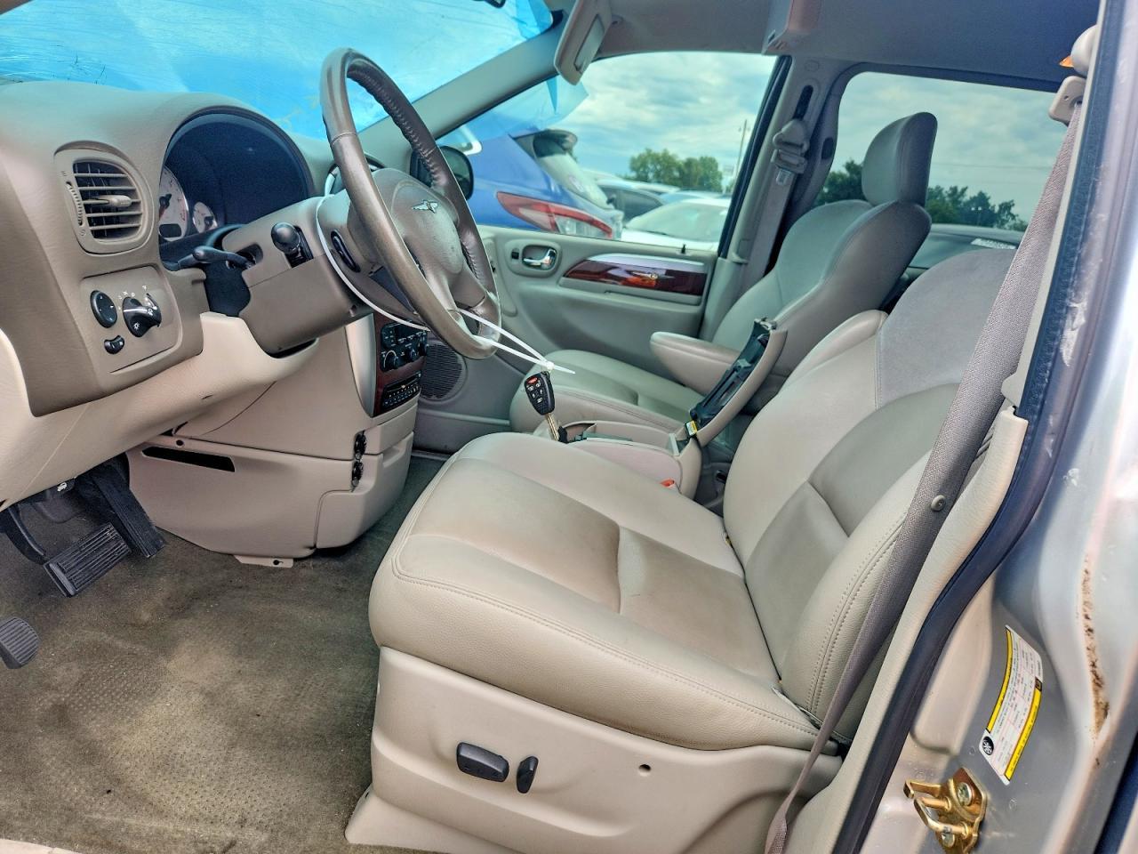 2007 Chrysler Town & Country Limited - Фото 7