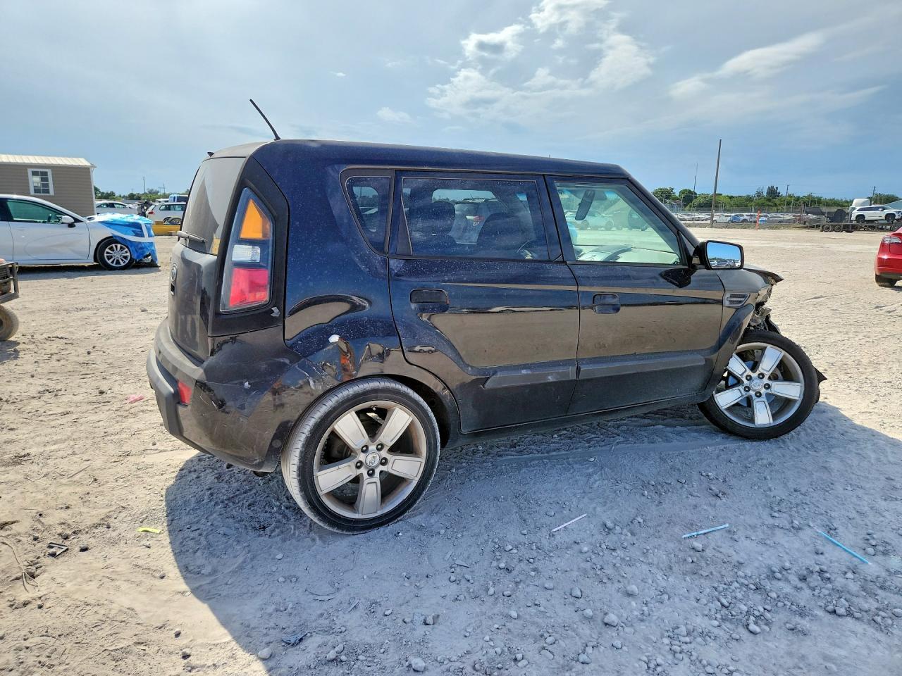 2010 Kia Soul + - Фото 3