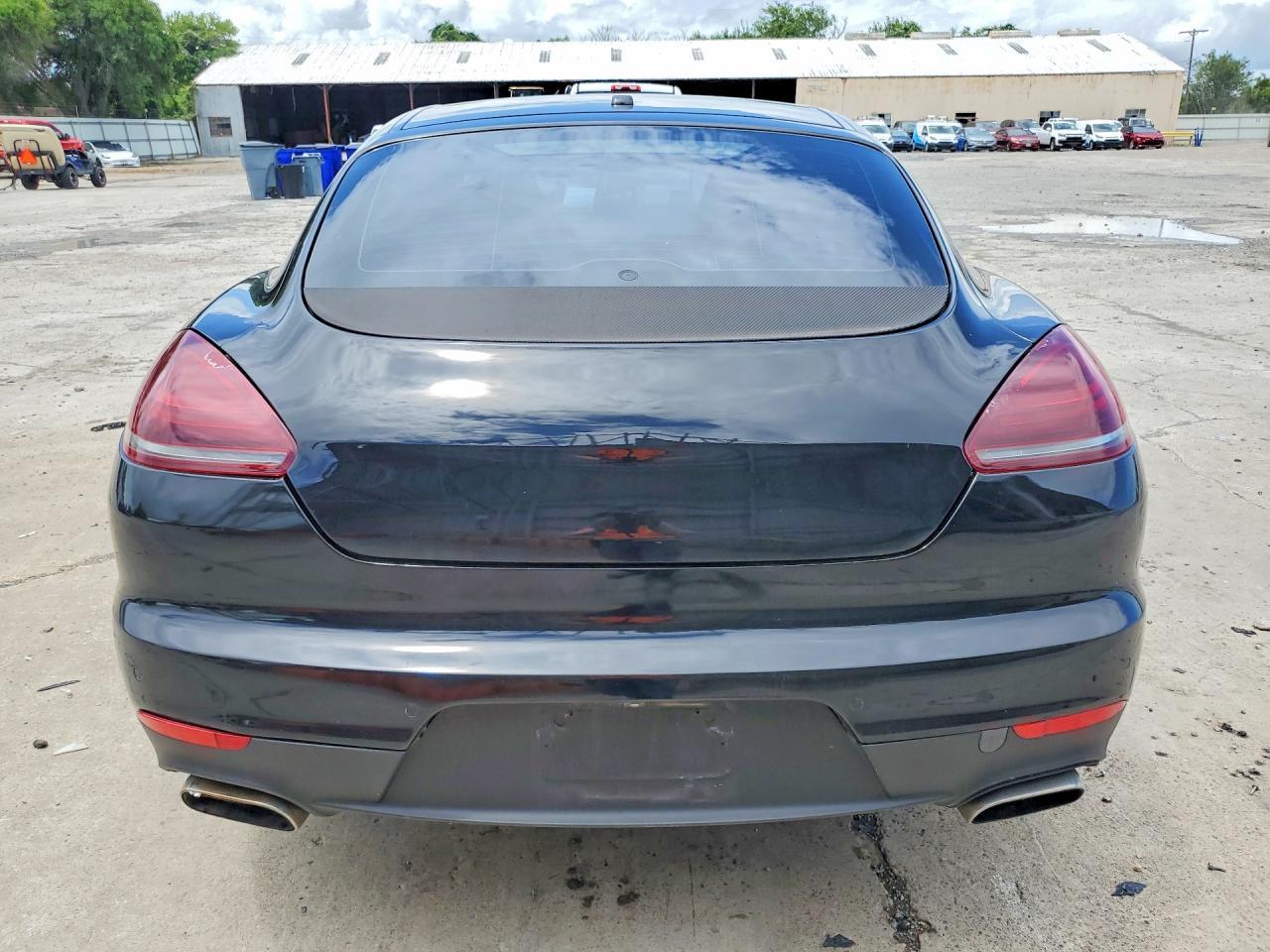 2014 Porsche Panamera 2 - Image 6