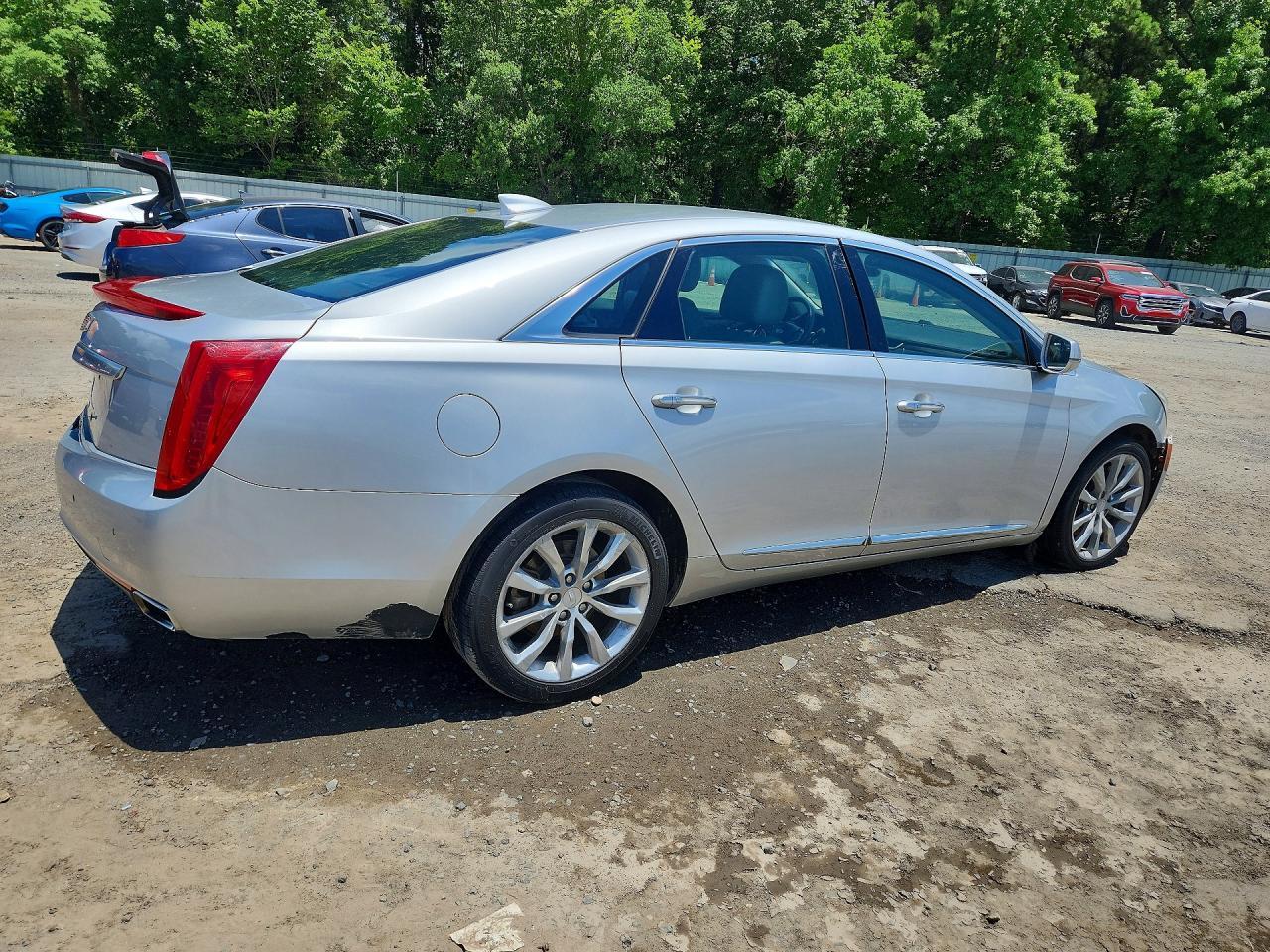 2017 Cadillac Xts Luxury - Image 3