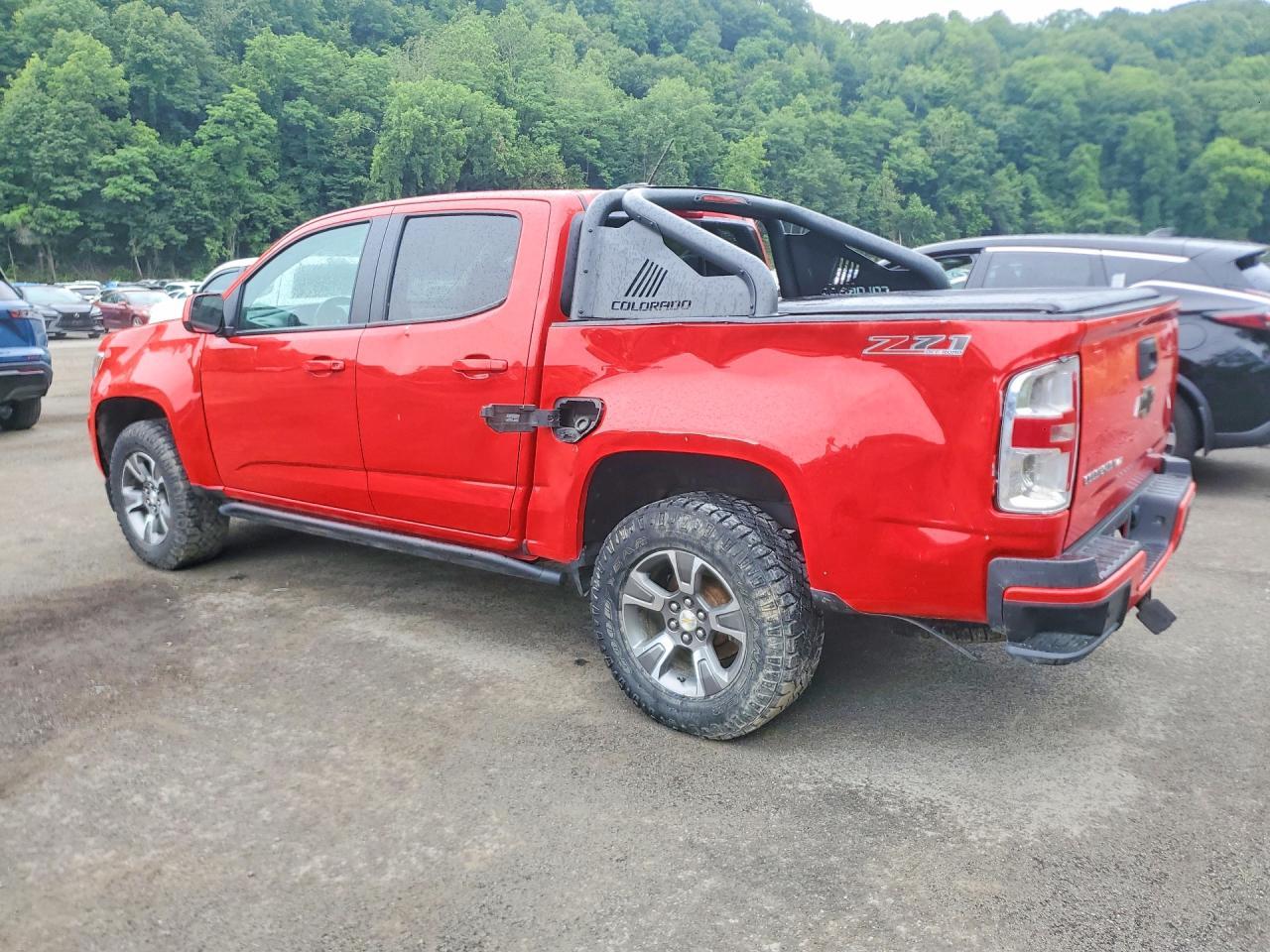 2019 Chevrolet Colorado Z71 - Image 2