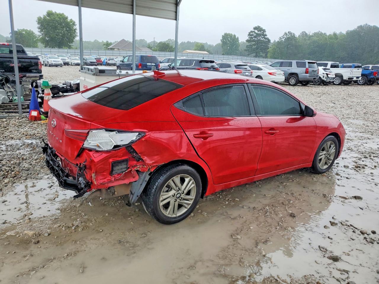 2020 Hyundai Elantra - Image 3