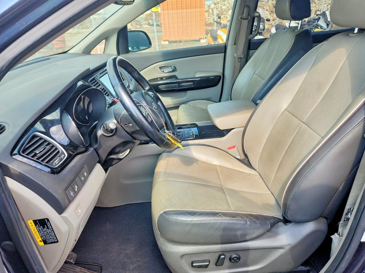 2016 Kia Sedona Sx - Фото 7