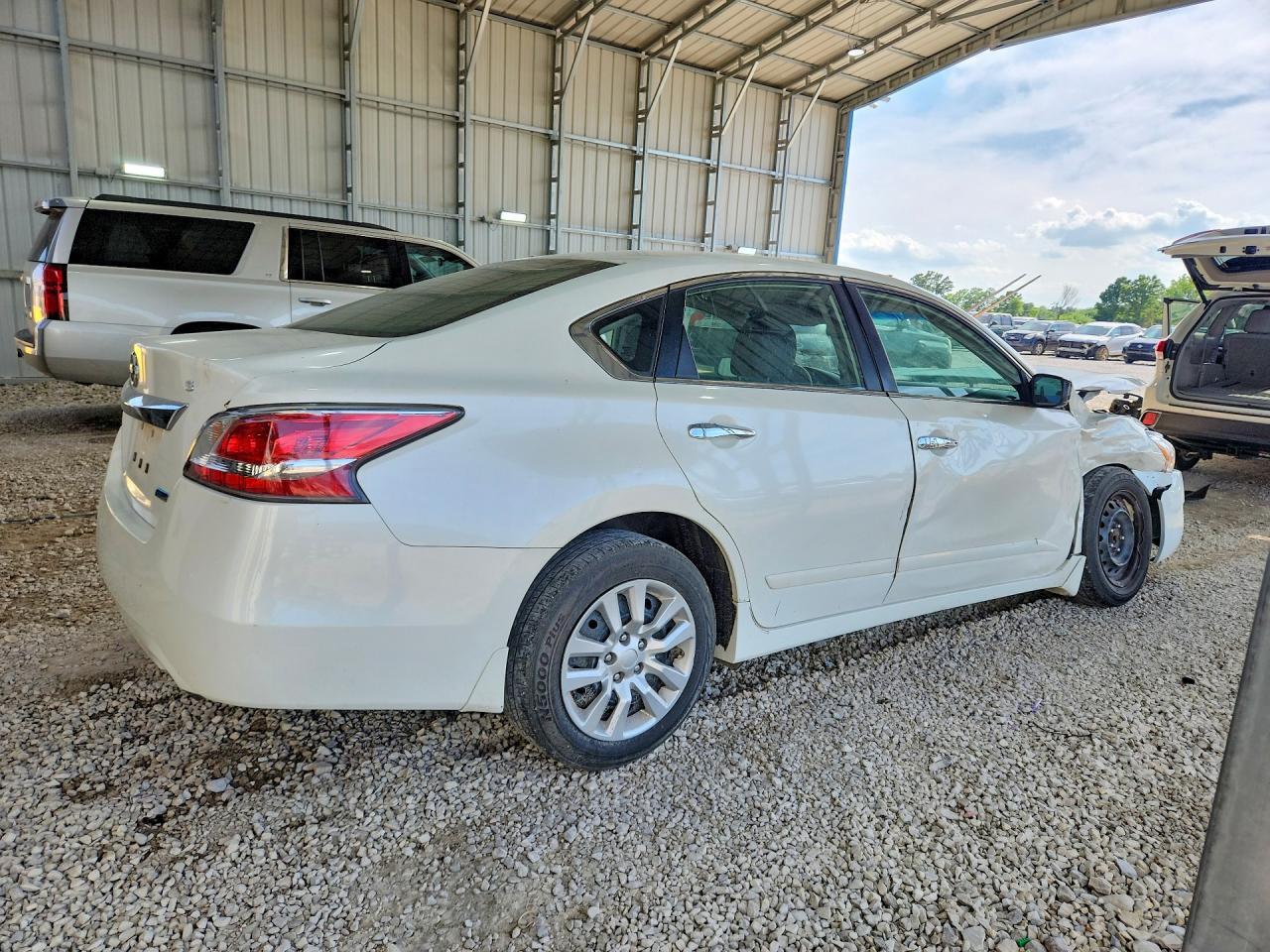 2014 Nissan Altima - Фото 3
