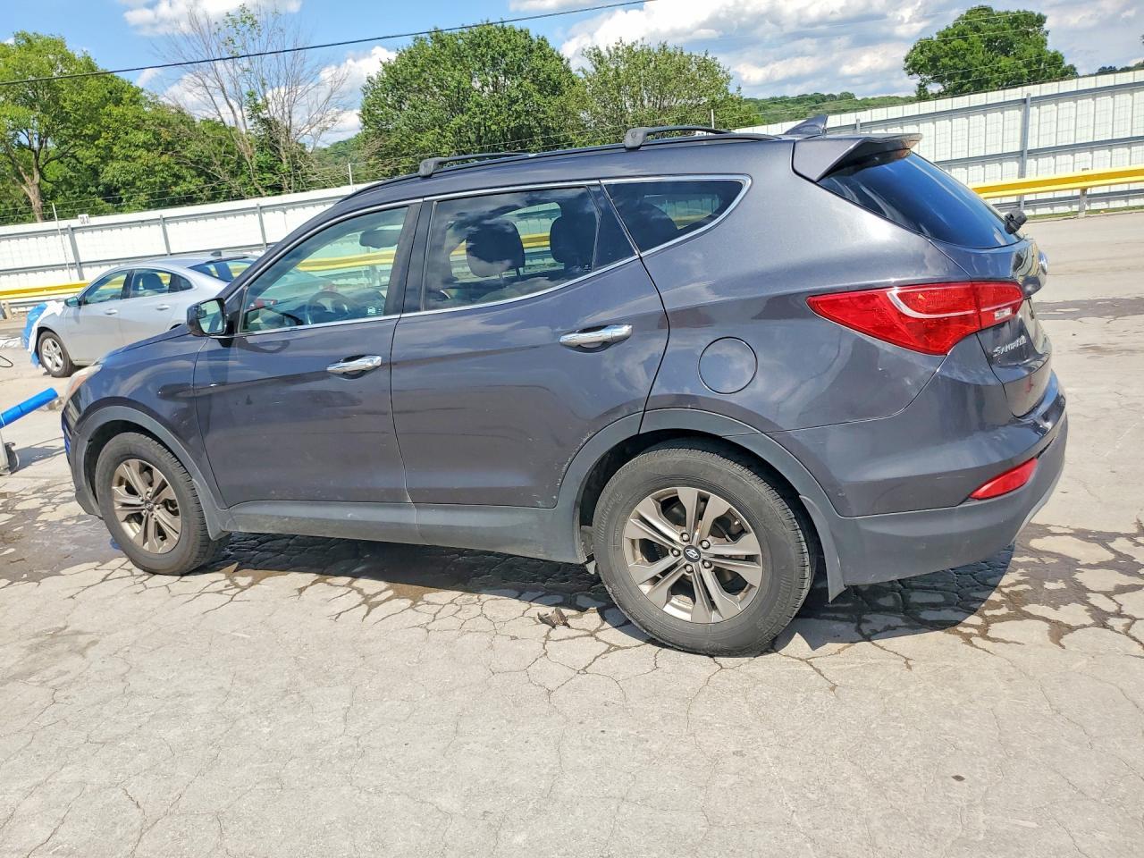 2016 Hyundai Santa Fe Sport 2.4L - Image 2
