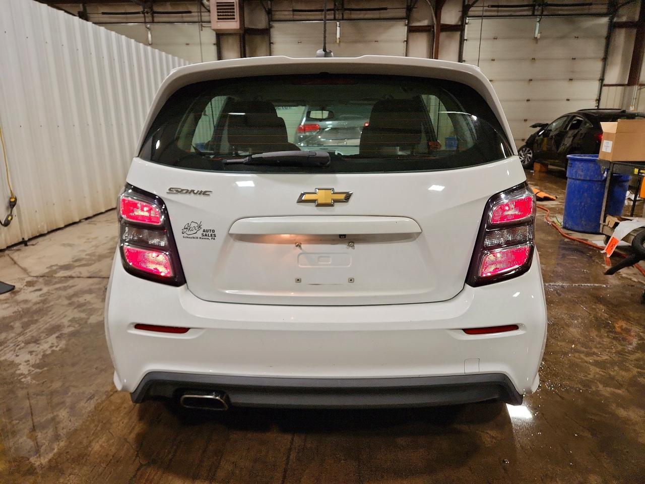 2017 Chevrolet Sonic - Image 6