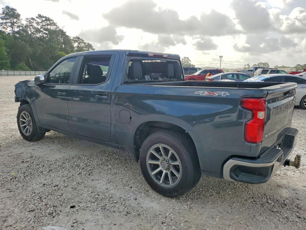 2020 Chevrolet Silverado K1500 Lt - Image 2