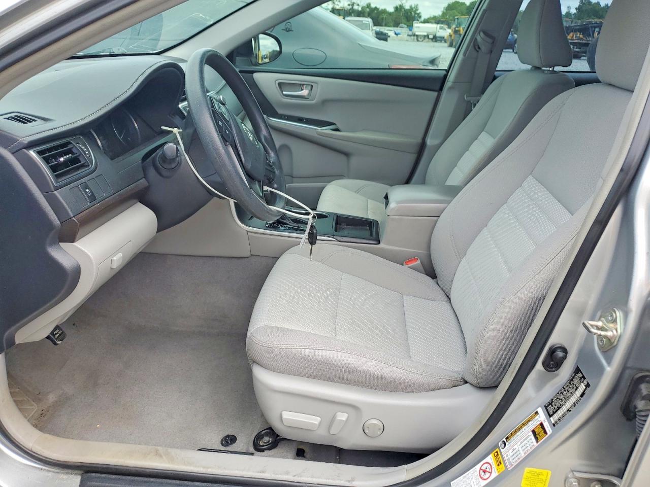 2017 Toyota Camry Le - Фото 7