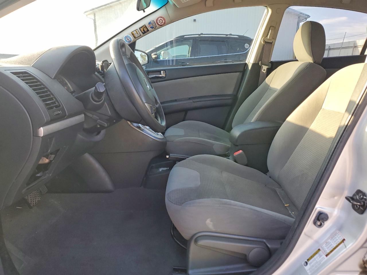 2010 Nissan Sentra 2.0 - Фото 7