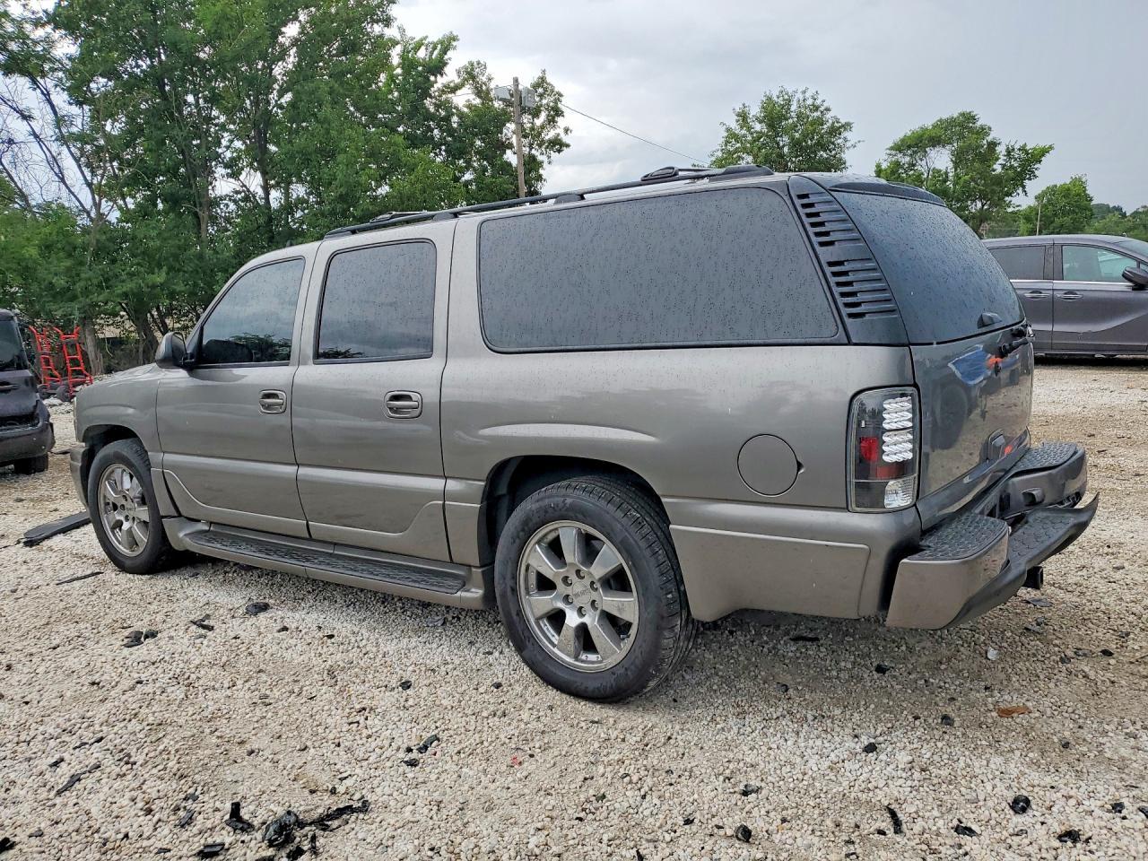 2006 GMC Yukon Xl Denali - Image 2