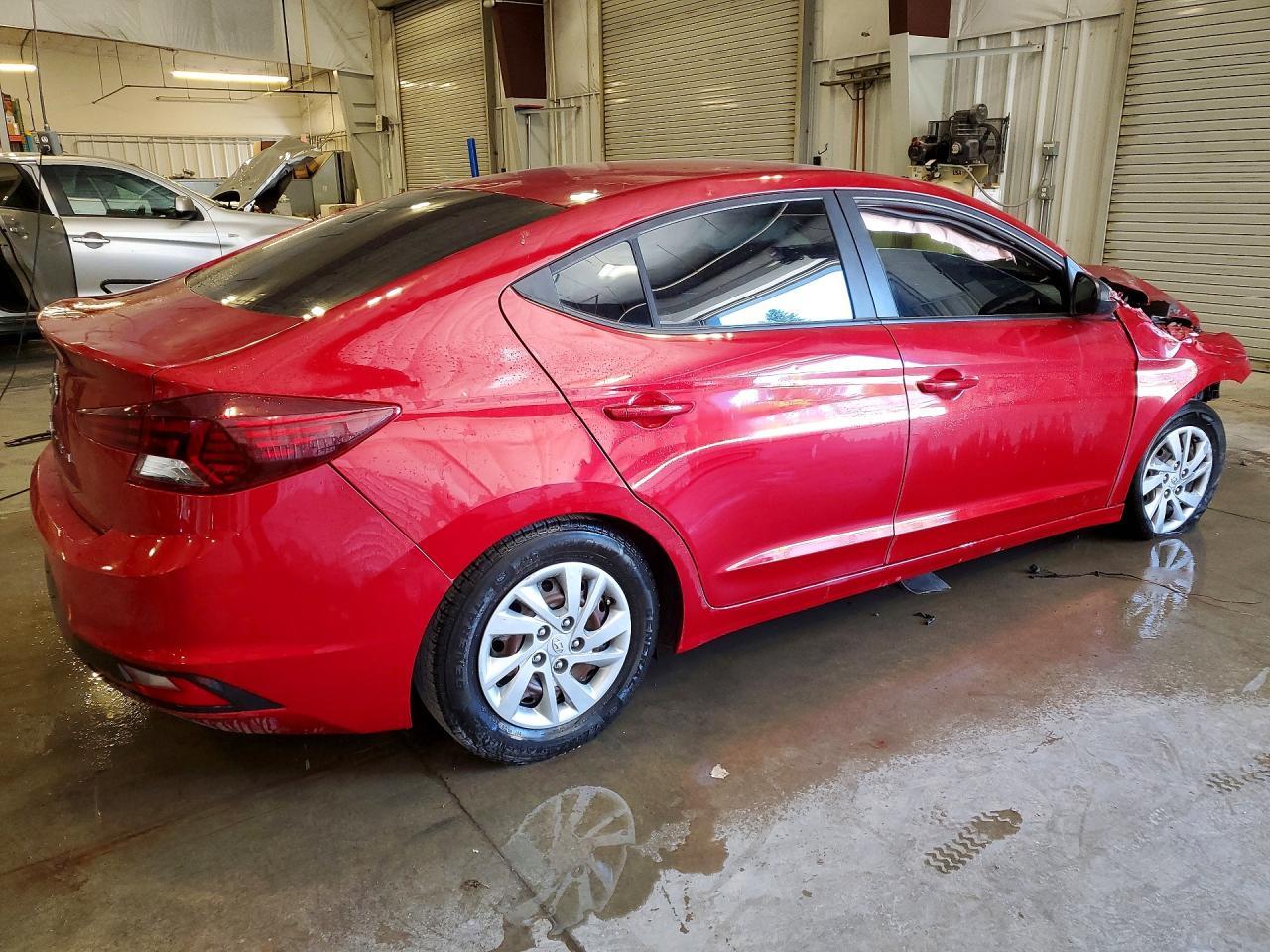 2020 Hyundai Elantra Se - Фото 3