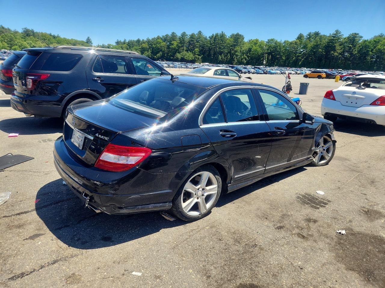 2011 Mercedes-Benz C 300 4Matic - Image 3