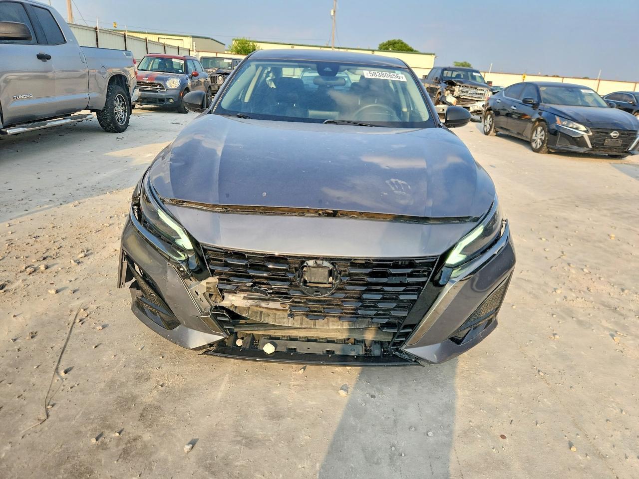 2024 Nissan Altima Sv - Image 5