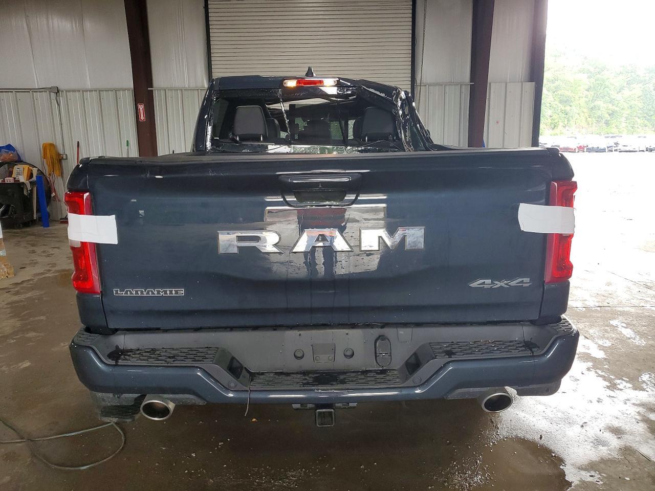 2026 Ram 1500 Laramie - Фото 6