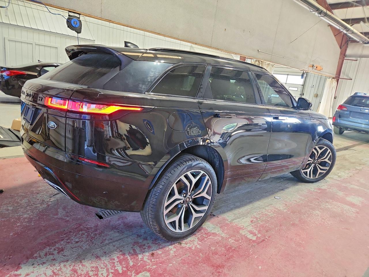 2018 Land Rover Range Rover Velar R-Dynamic Se - Image 3