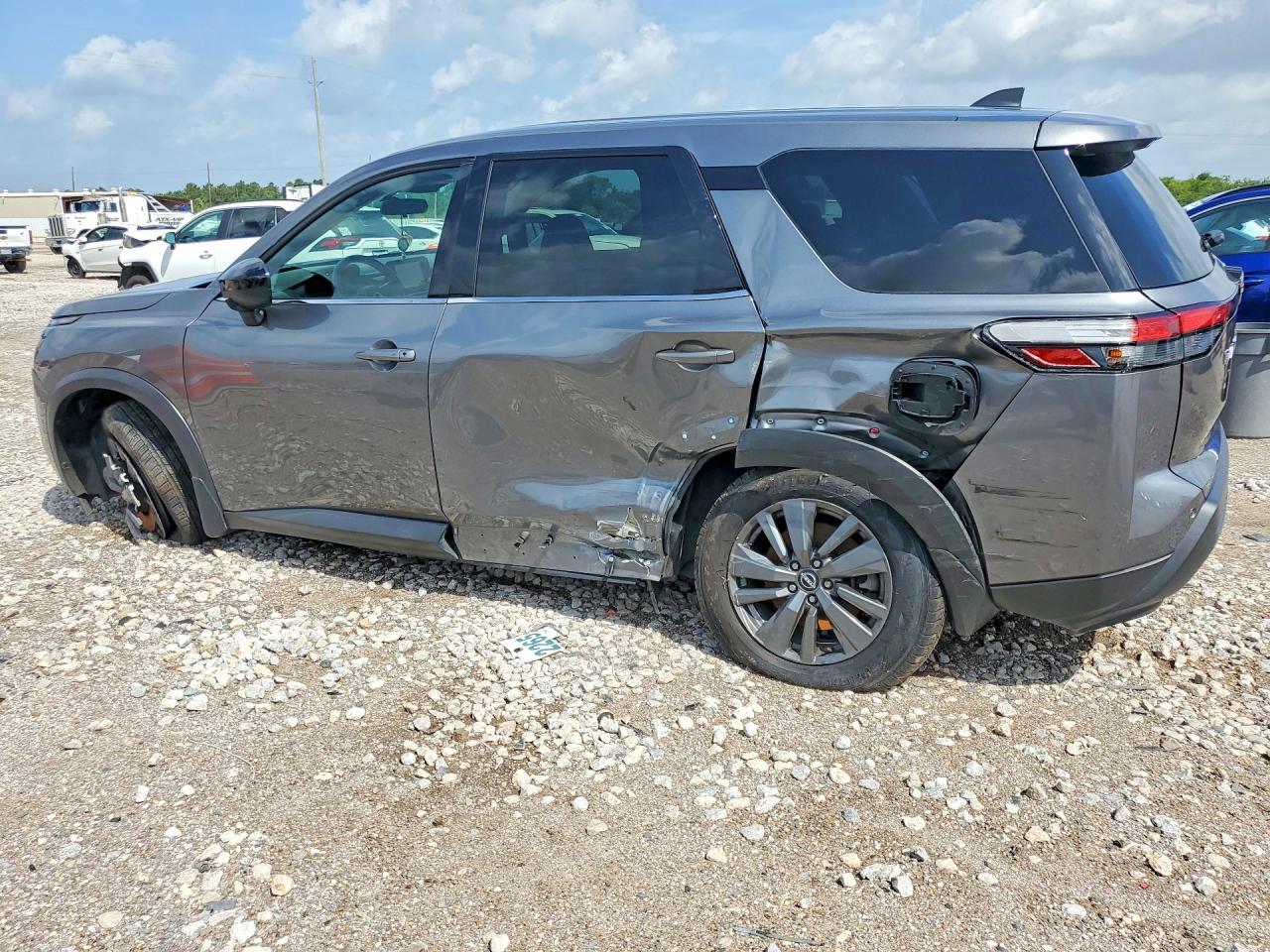 2023 Nissan Pathfinder S - Фото 2