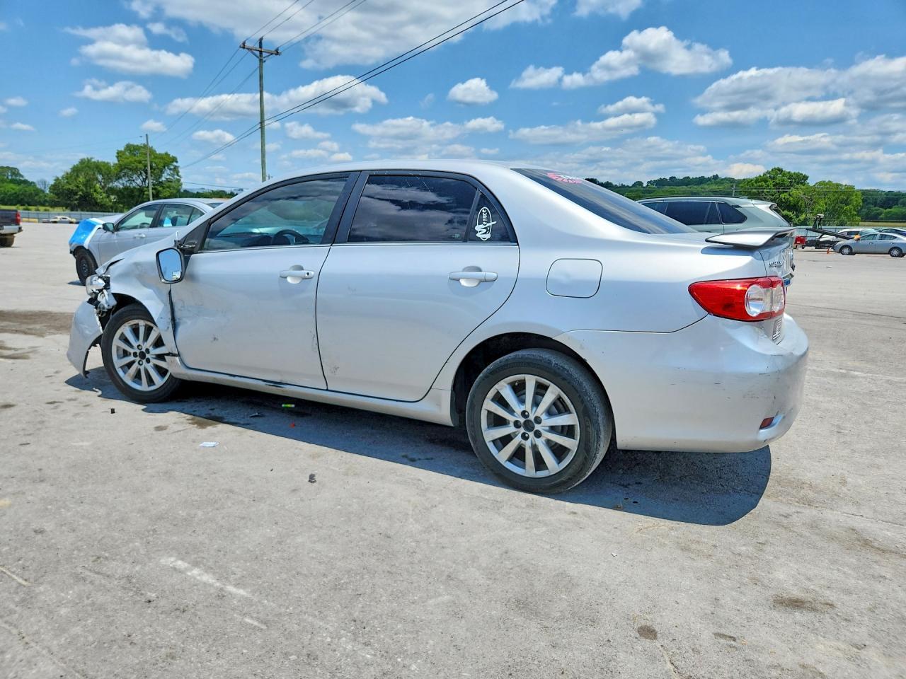 2013 Toyota Corolla Le - Image 2